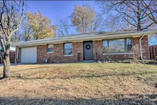 Building Photo - 340 S Benton St