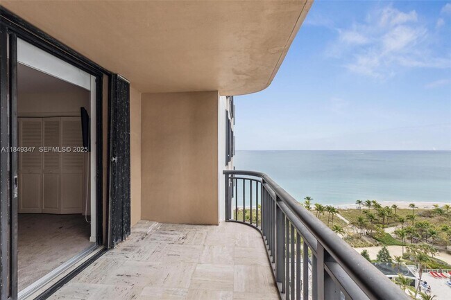 Building Photo - 10175 Collins Ave