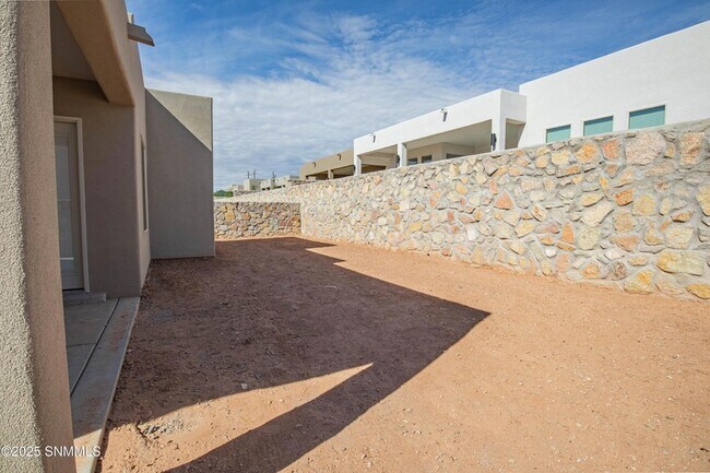 Building Photo - 3883 Heartland Lp