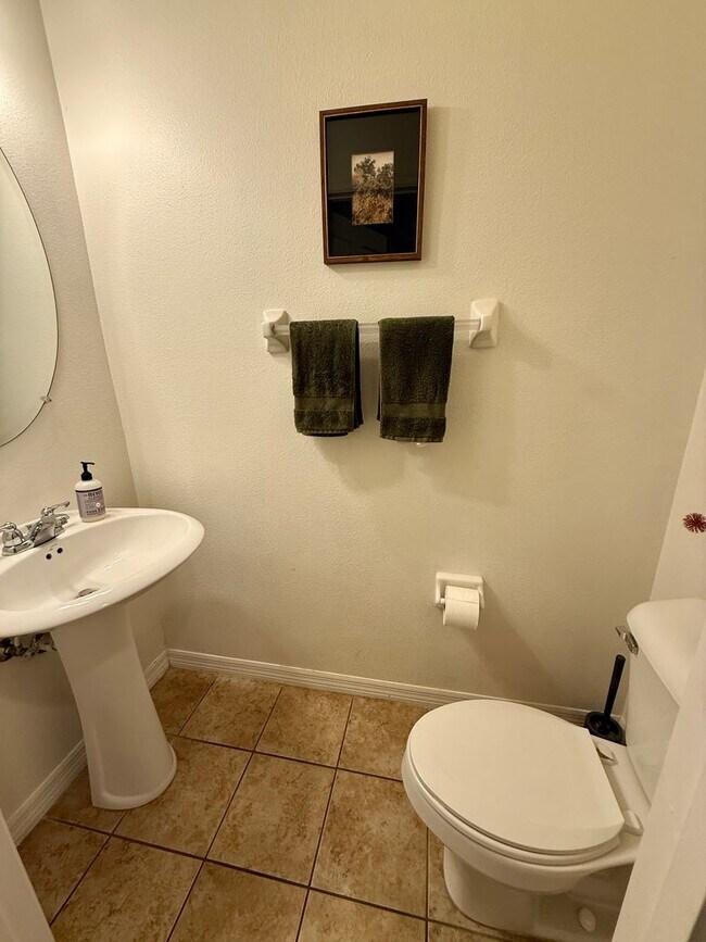 Building Photo - Sawgrass Village Townhomes 3/2.5/1 - Friendly Neighborhood lifestyle