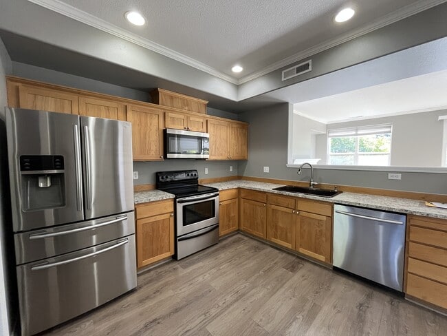 Building Photo - 13065 SW Seca Ct