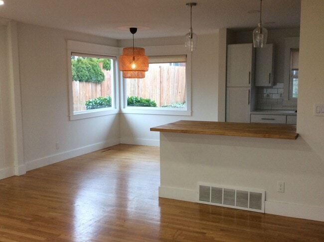 Building Photo - Browns Point Beauty! Spacious 2BDRM/1.75 BATH Home with Partial View of the Sound!