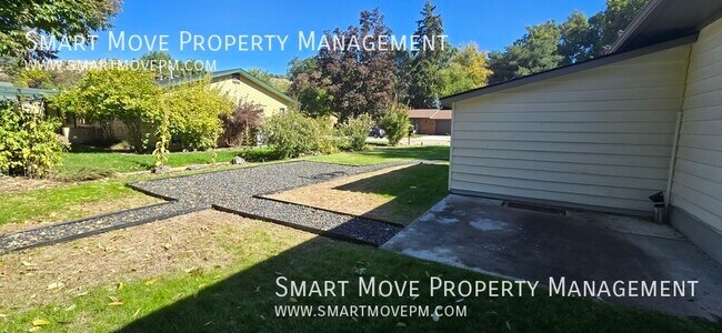 Building Photo - 4298 Catalpa-