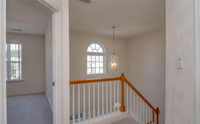 Building Photo - 2305 Bizzone Cir