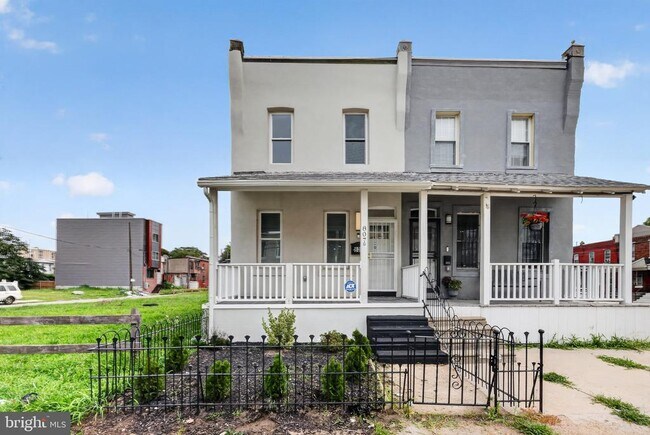 Building Photo - 807 N 42nd St