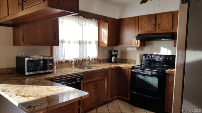 Building Photo - 137 Bethlehem Rd