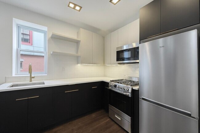 Building Photo - 272 Hoboken Ave