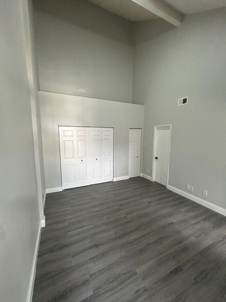 Building Photo - 12219 Armenia Gables Cir