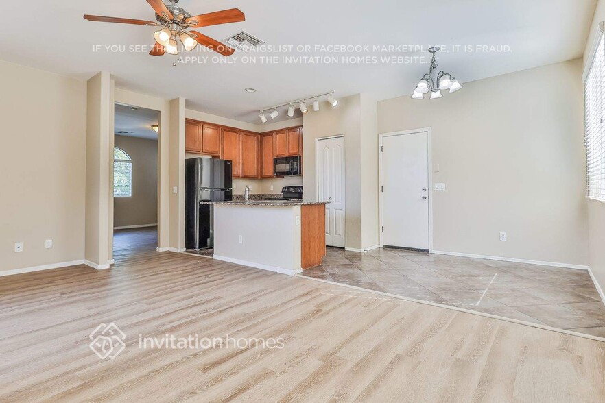 Building Photo - 4201 E Carla Vista Dr