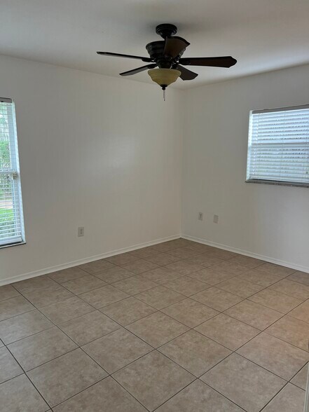 Primary Bedroom (13 x 11) - 779 West Lyman Avenue