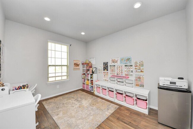 Building Photo - 5426 Clover Blossom Ln