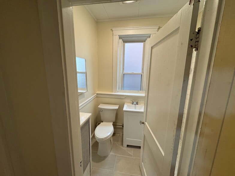 Building Photo - 1731 Commonwealth Ave