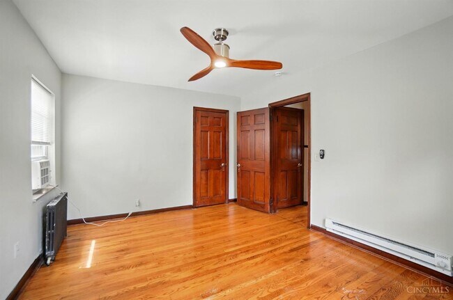 Building Photo - 4348 Kirby Ave