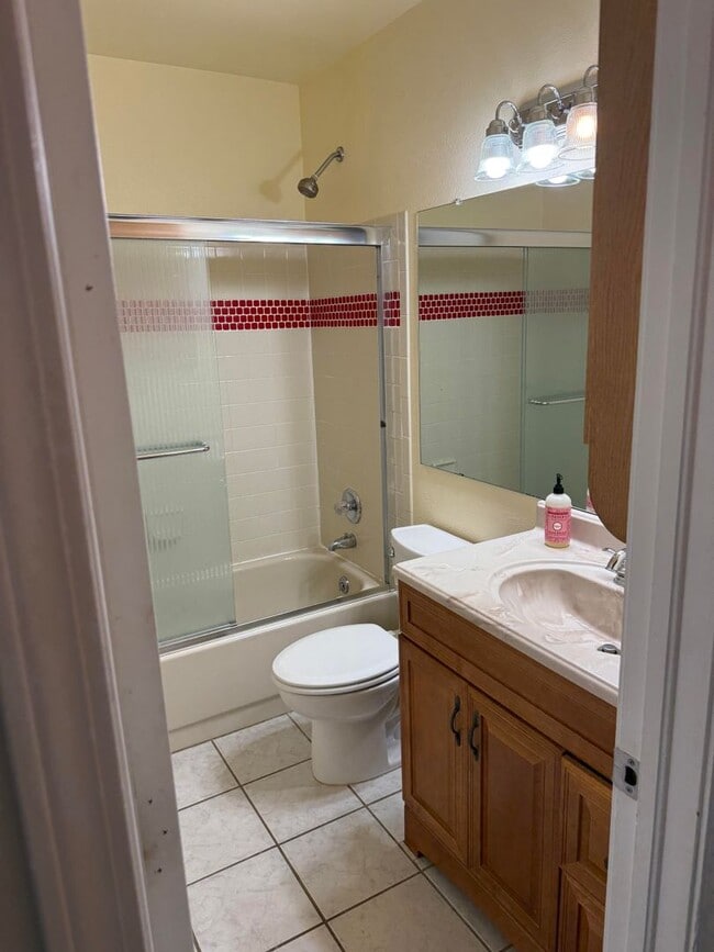 Building Photo - Short Term Lease