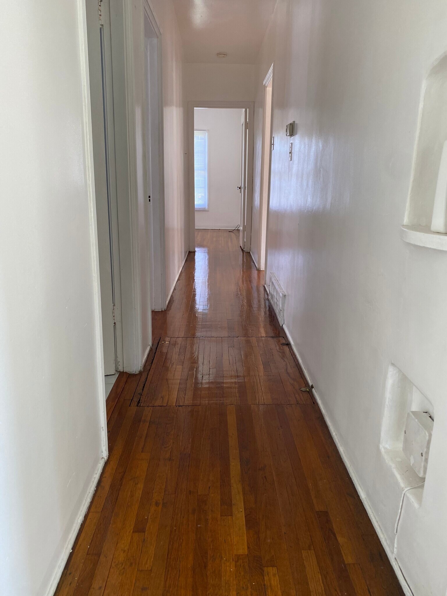 Building Photo - 8830 Underwood St