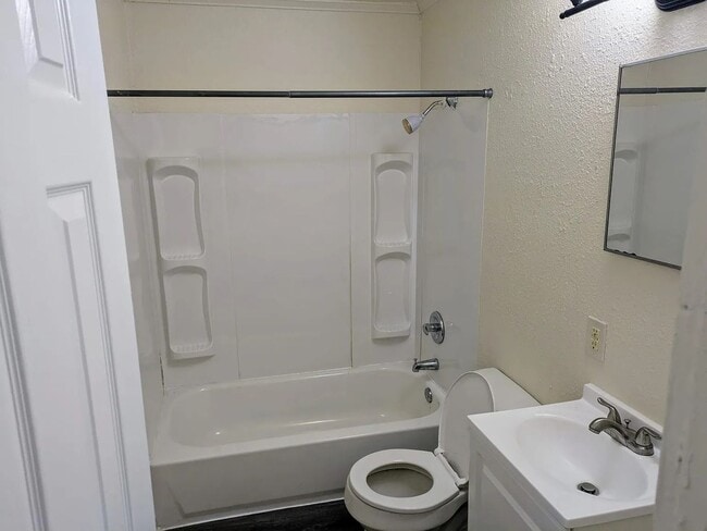 Building Photo - Affordable 3BR Rental