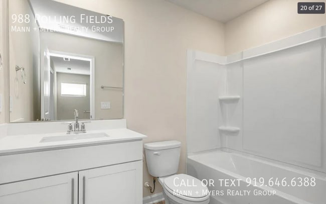 Building Photo - 988 Rolling Flds Dr