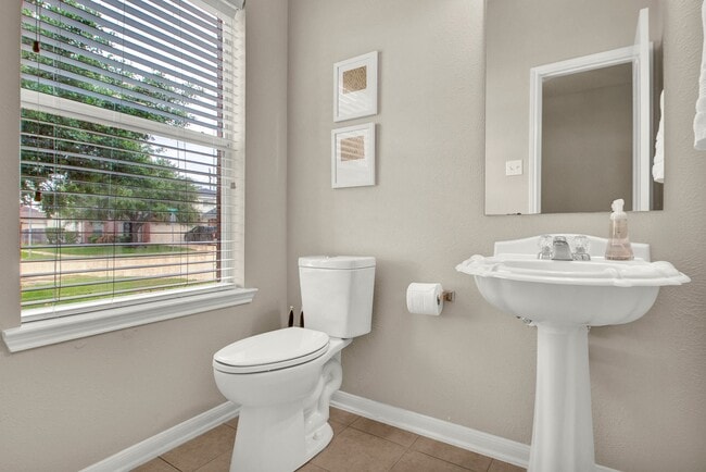 Building Photo - 19103 Bressingham Dr