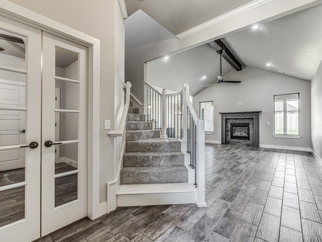 Building Photo - 14517 Chambord Dr