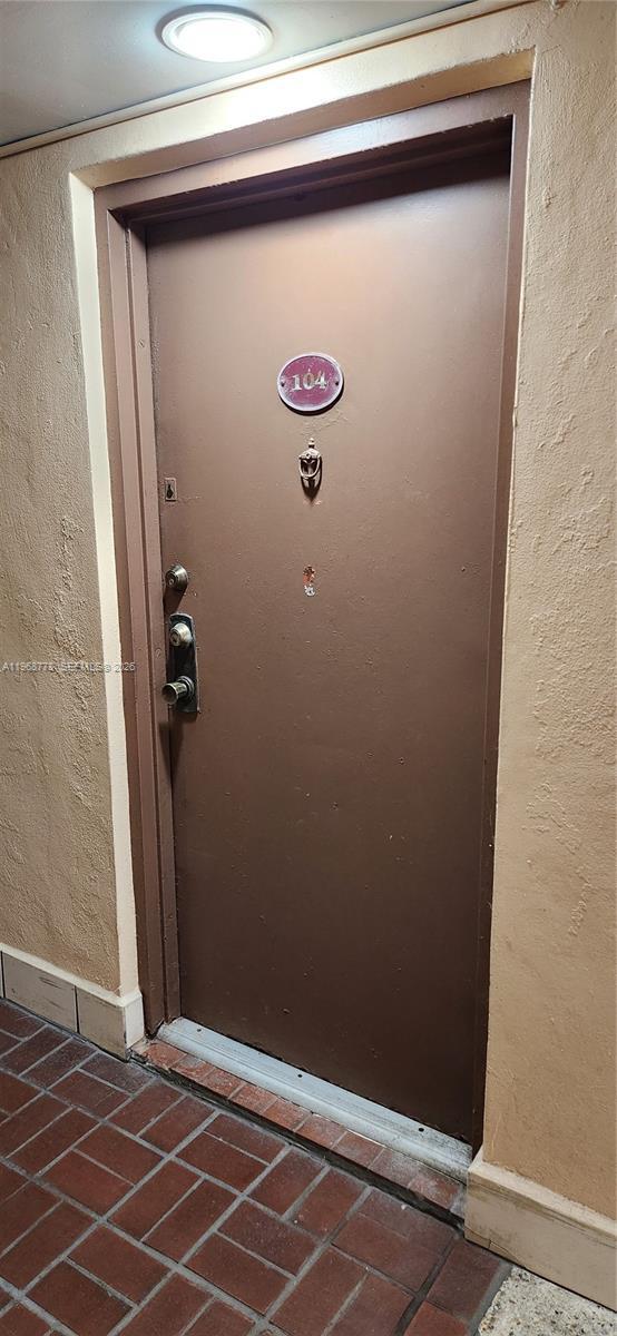 Building Photo - 9440 W Flagler St