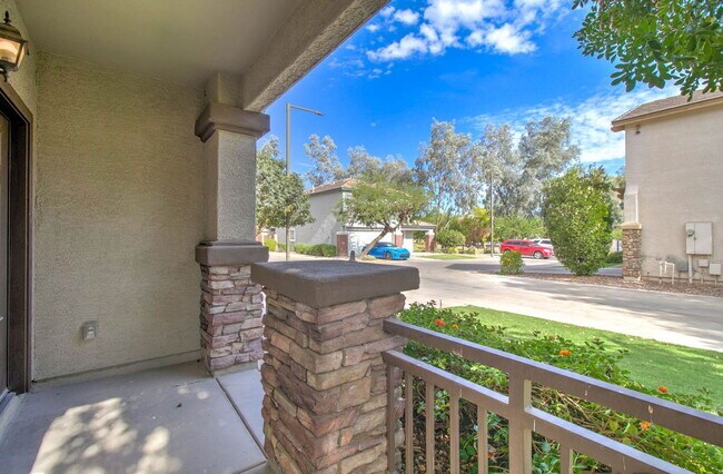 Building Photo - 15882 N 172nd Ln