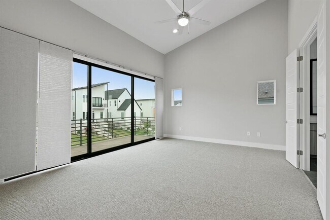 Building Photo - 6201 Toscana Ave
