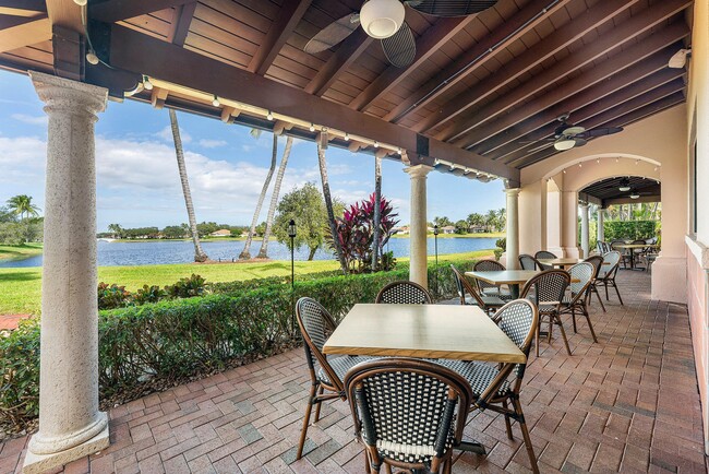 Building Photo - 2109 Tarpon Lake Way