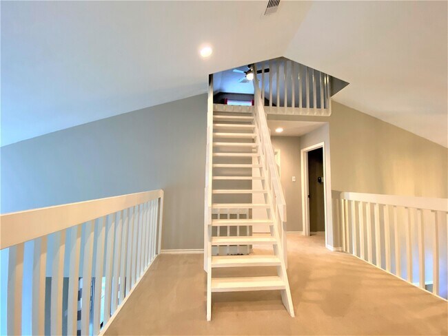 Building Photo - 12303 Longfellow Dr