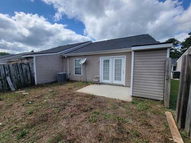 Building Photo - 1234 Longpoint Dr