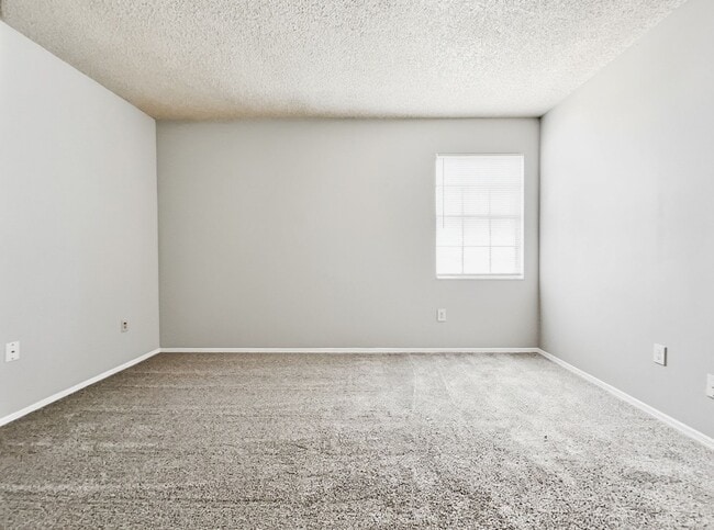 Building Photo - 4 Bedroom Upgraded Home for rent in Bermuda Bay