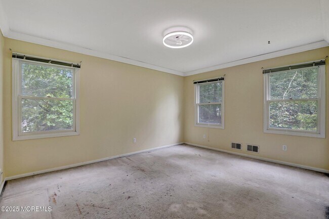 Building Photo - 805 Church Ln