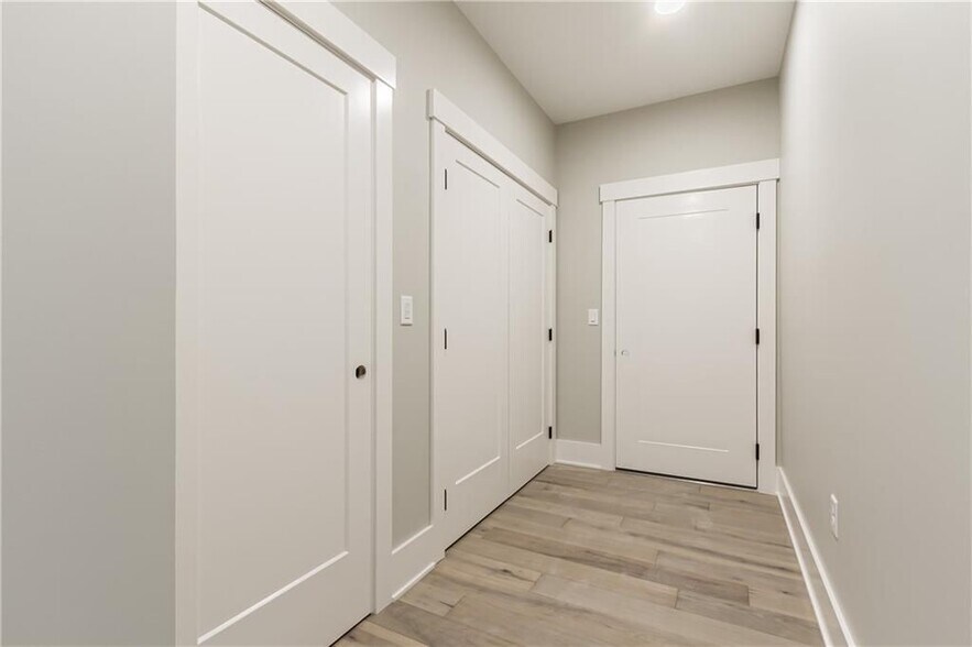 Building Photo - 640 Jefferson Ave