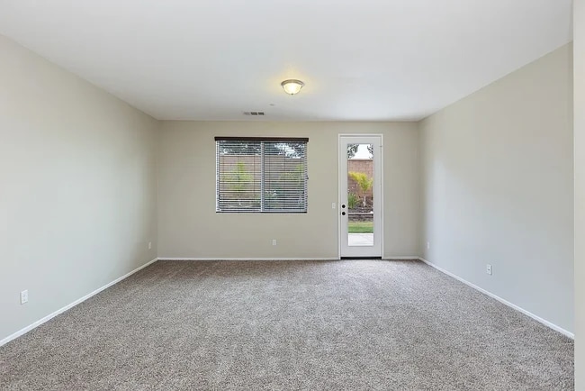 Building Photo - 13072 Bowker Play Ct