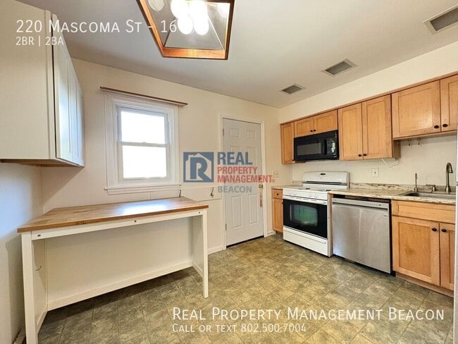 Building Photo - 220 Mascoma St