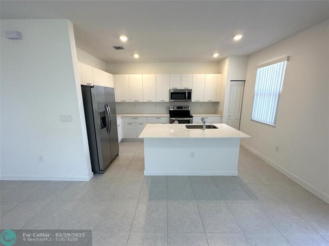 Building Photo - 12901 NW 23rd Pl