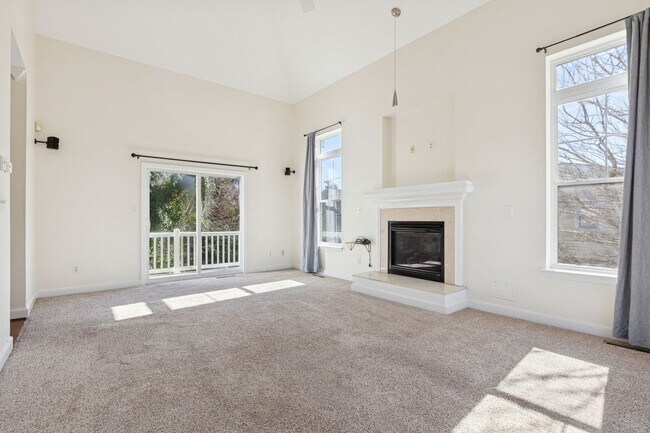 Building Photo - Chic's Beach Updated Rental!