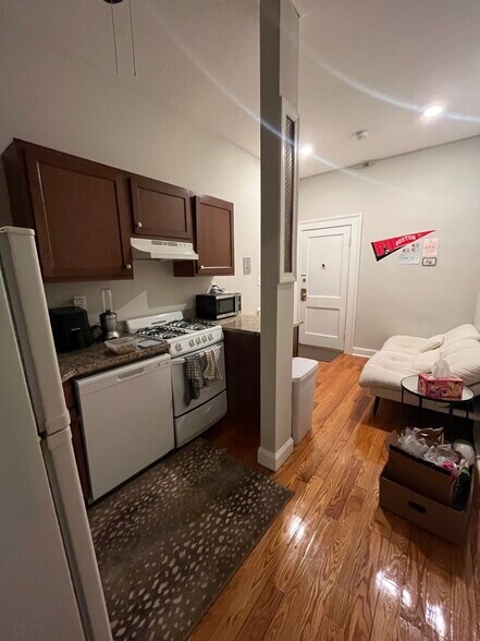 Building Photo - 1189 Commonwealth Ave