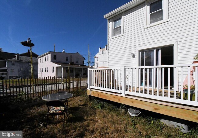 Building Photo - 2 High St