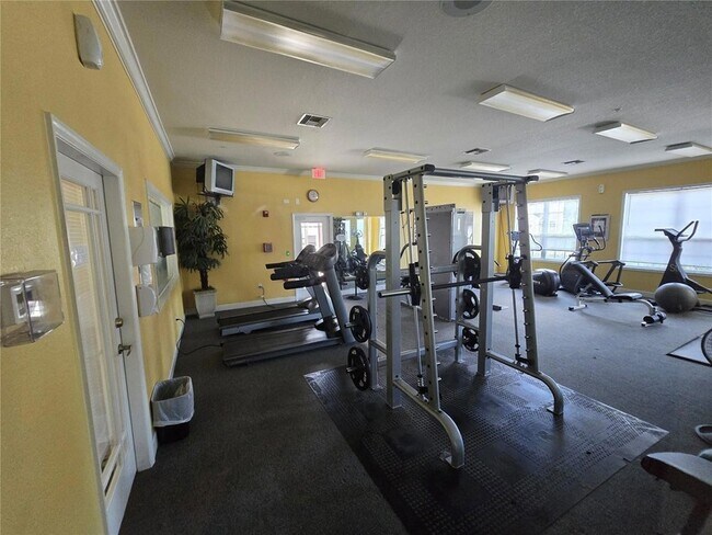 Building Photo - 5601 Rosehill Rd