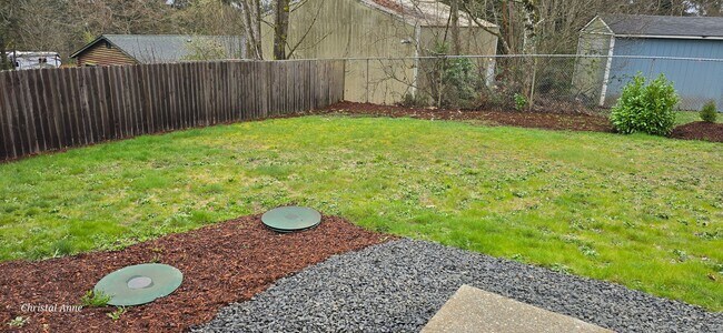 Building Photo - 3 bedroom 1 bath in Shorecrest Neighborhood