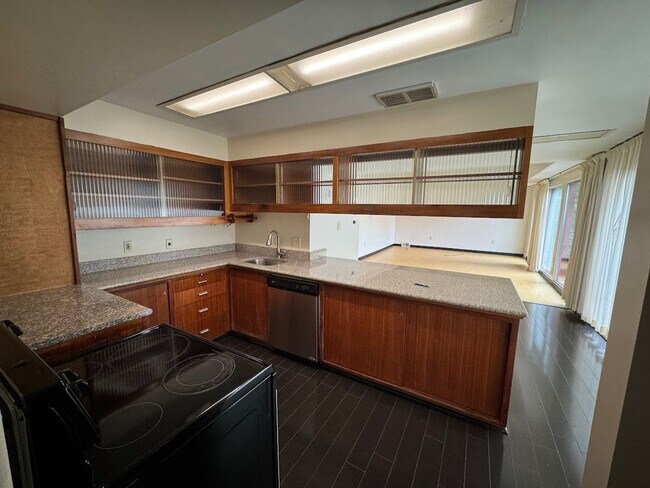 Building Photo - Incredibly Unique Property in the Heart of Shadyside!