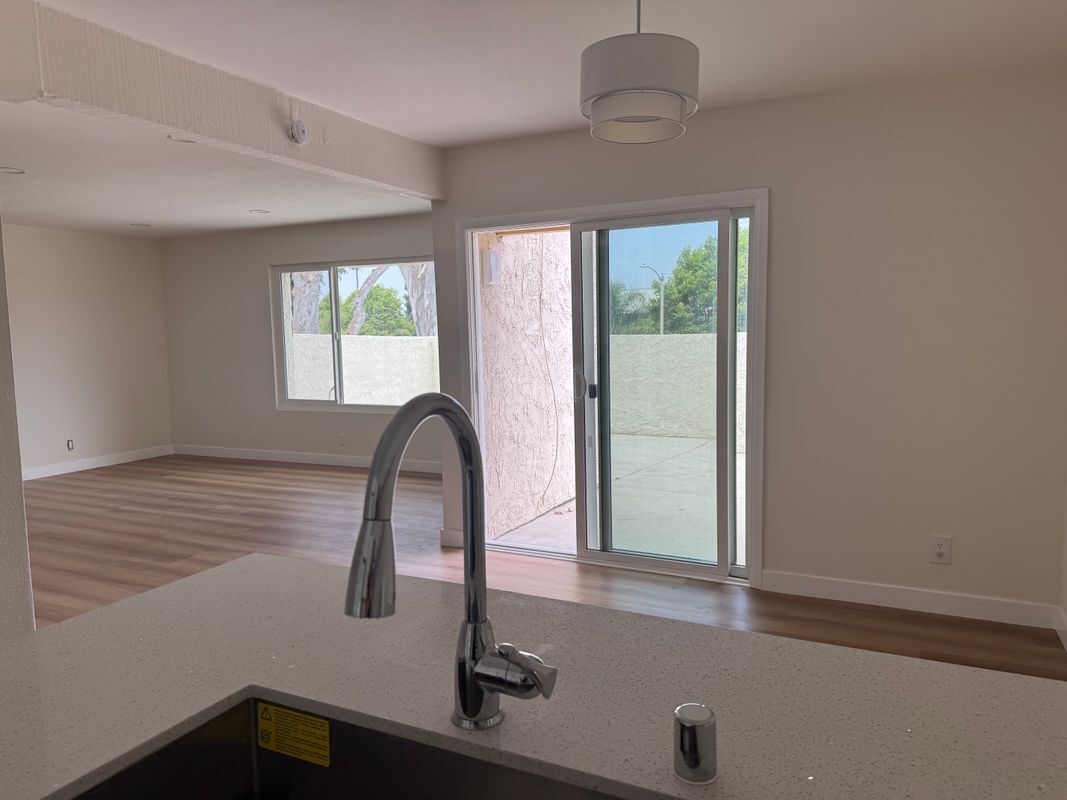 Building Photo - 110 Casuda Canyon Dr