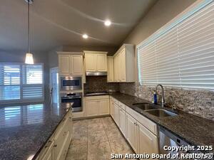 Building Photo - 18039 Branson