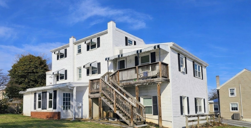 Building Photo - 815 Academy Heights Ave