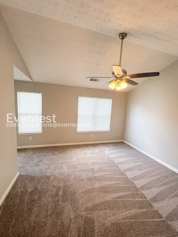 Building Photo - 7035 Setters Way