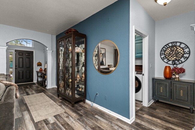 Building Photo - 2476 Apiary Ct