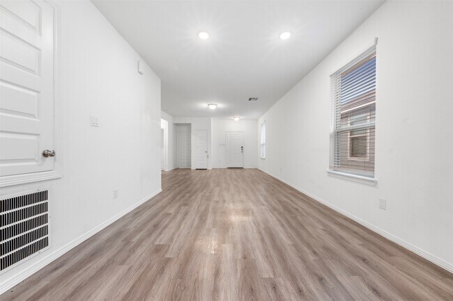 Building Photo - 16639 Spirit St