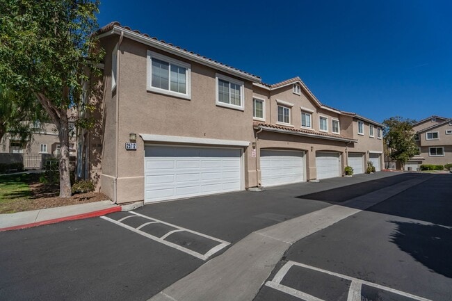 Building Photo - The Palisades -  3 Bedroom Townhome for Rent in Stevenson Ranch!