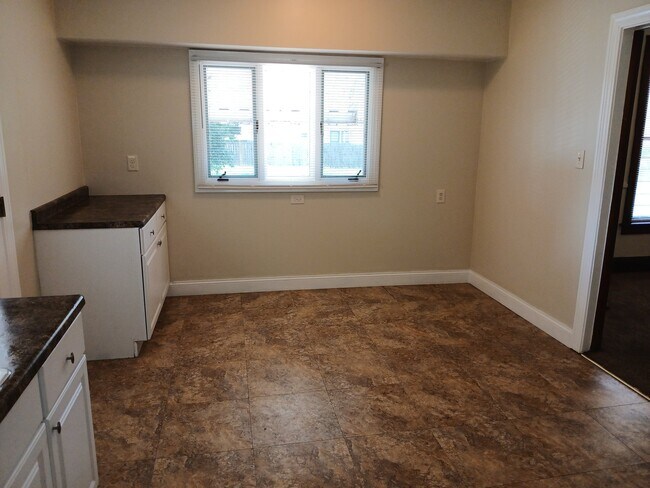 Building Photo - 6810 Fleet Ave