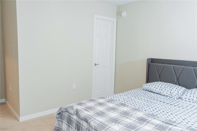 Building Photo - 387 Crossings Ave